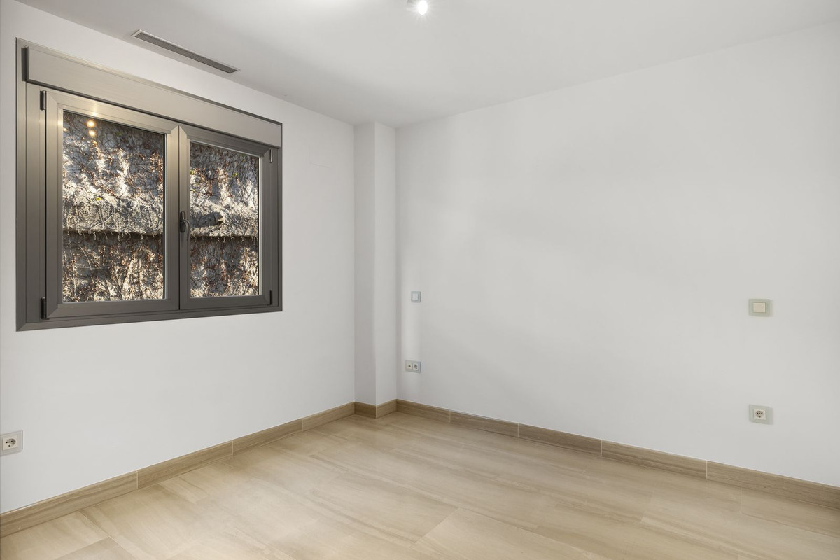 3 Bed Apartment for sale in Benahavís Costa Del Sol, Málaga, Spain
