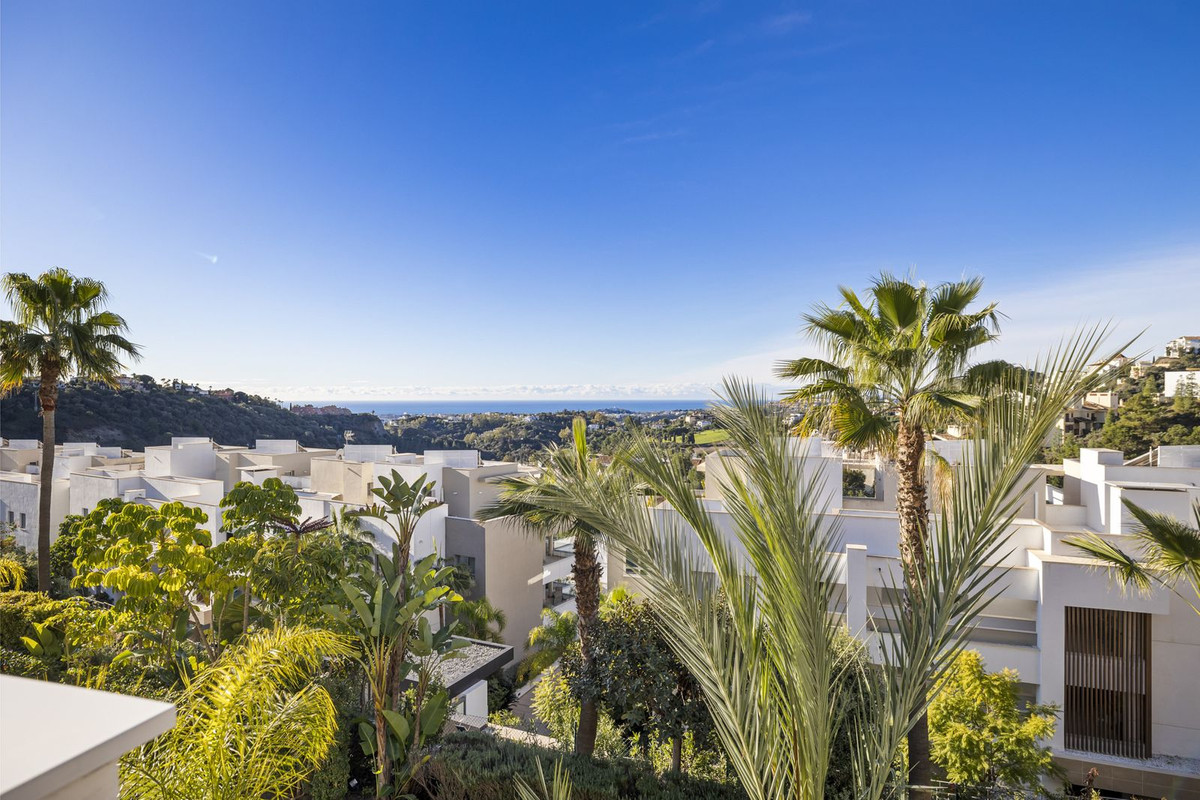 3 Bed Apartment for sale in Benahavís Costa Del Sol, Málaga, Spain