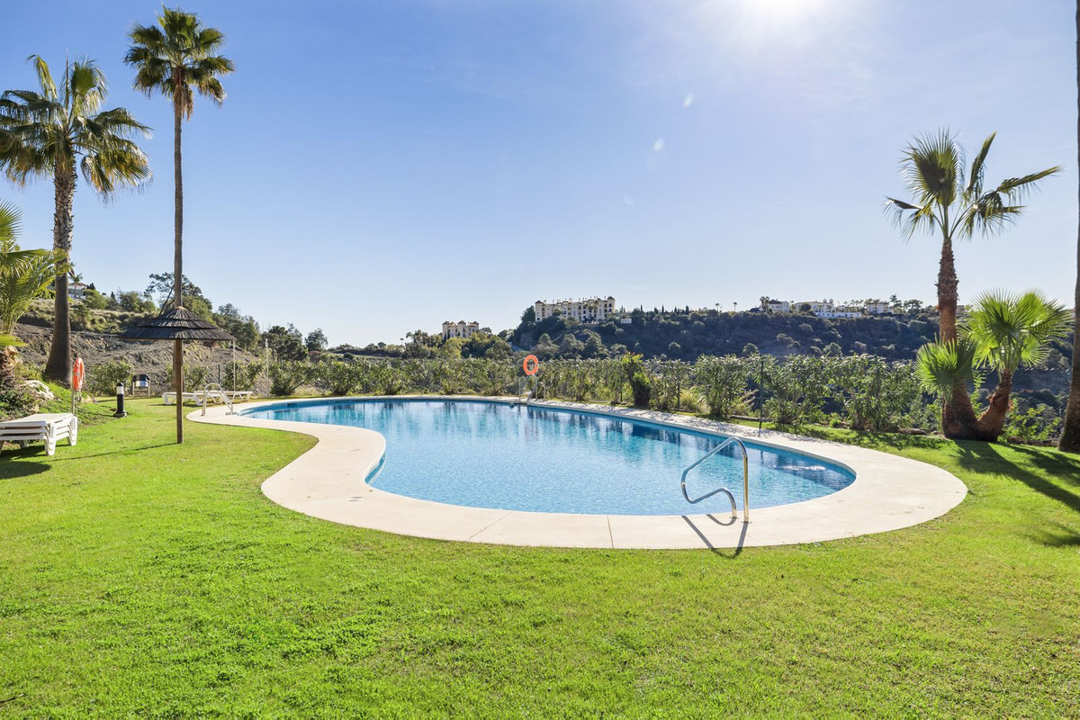 3 Bed Apartment for sale in Benahavís Costa Del Sol, Málaga, Spain