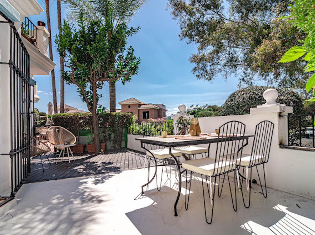 2 Bed Apartment for sale in Nueva Andalucía Costa Del Sol, Málaga, Spain