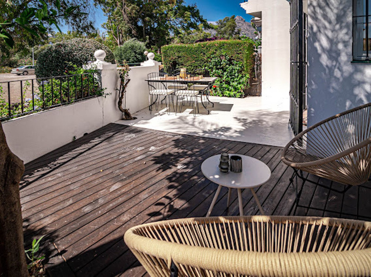 2 Bed Apartment for sale in Nueva Andalucía Costa Del Sol, Málaga, Spain