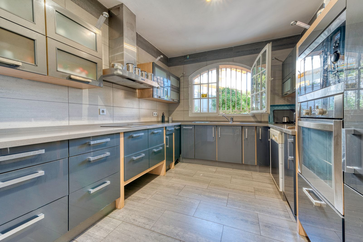 4 Bed Townhouse for sale in El Coto Costa Del Sol, Málaga, Spain
