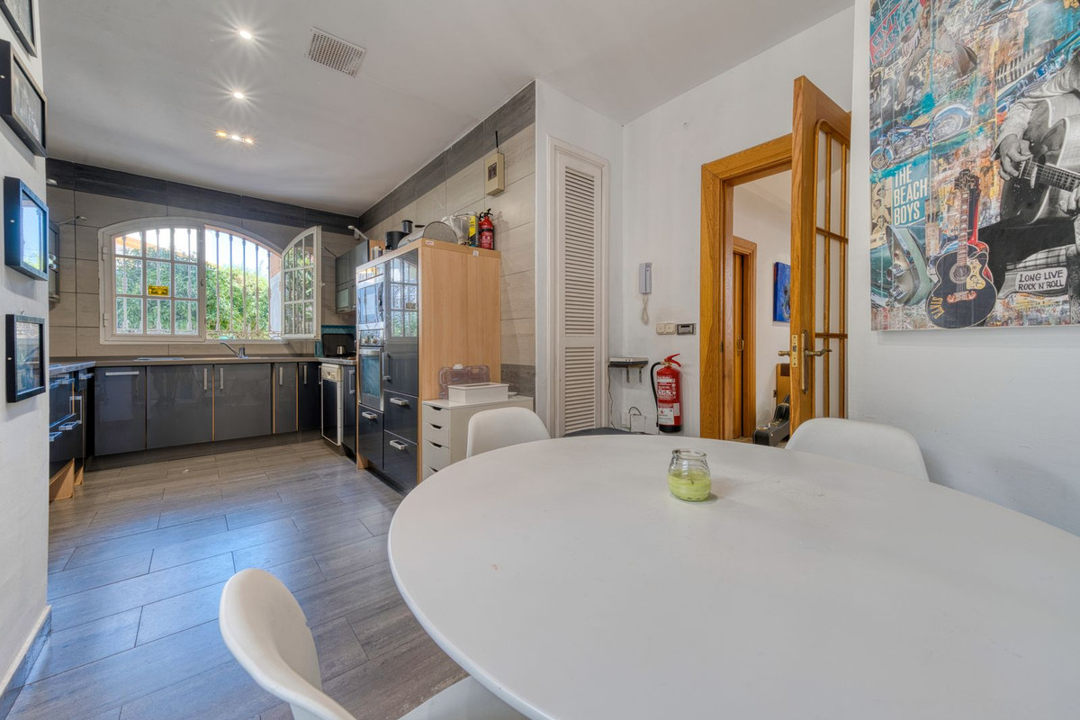 4 Bed Townhouse for sale in El Coto Costa Del Sol, Málaga, Spain