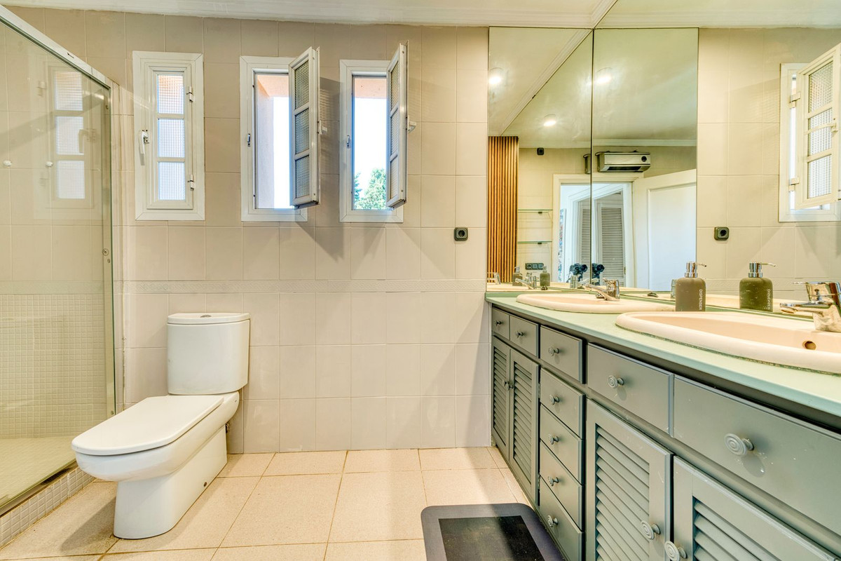 4 Bed Townhouse for sale in El Coto Costa Del Sol, Málaga, Spain