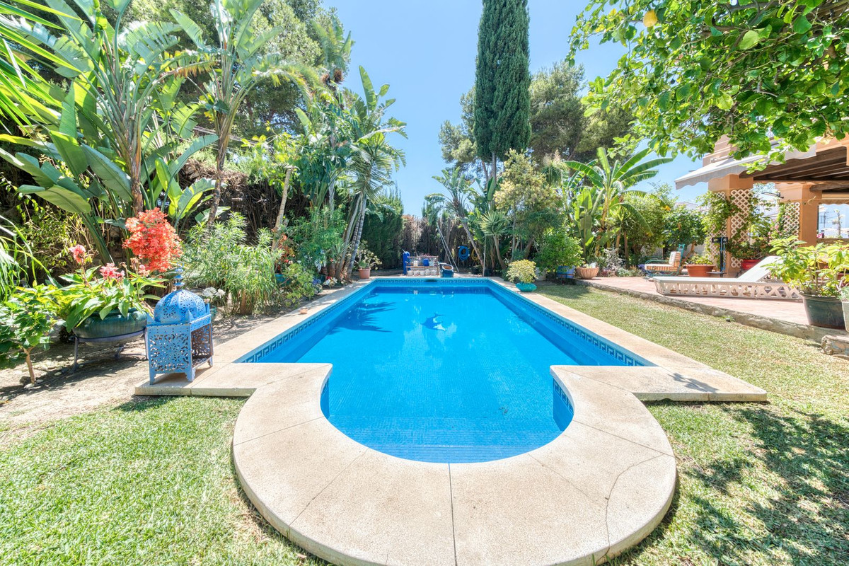 4 Bed Townhouse for sale in El Coto Costa Del Sol, Málaga, Spain