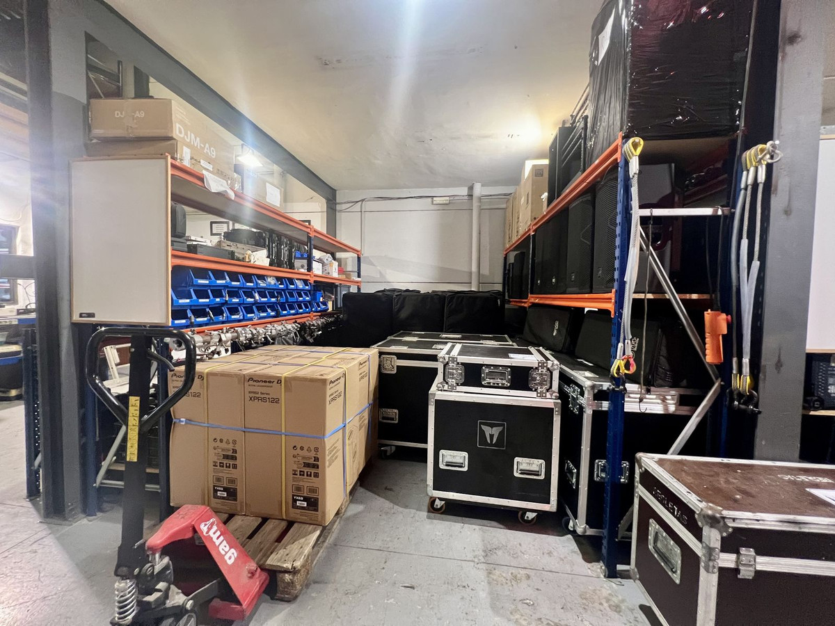 Se vende Nave industrial de 3 dormitorios en Costa Del Sol, Málaga, España