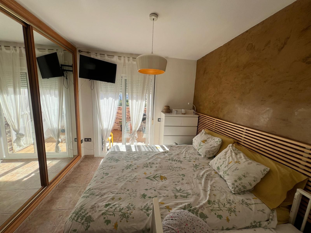 2 Bed Apartment for sale in Las Lagunas Costa Del Sol, Málaga, Spain