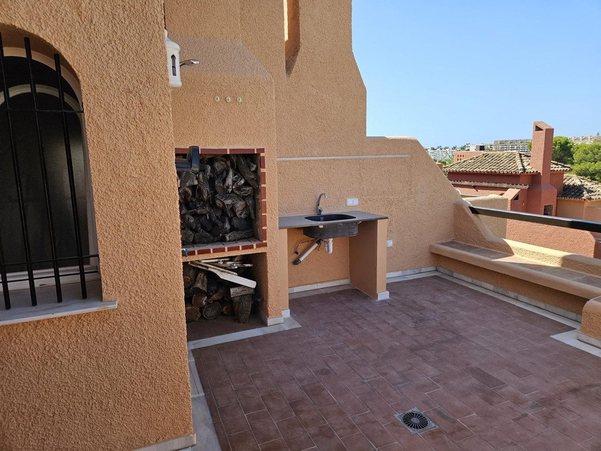 3 Bed Townhouse for sale in Atalaya Costa Del Sol, Málaga, Spain