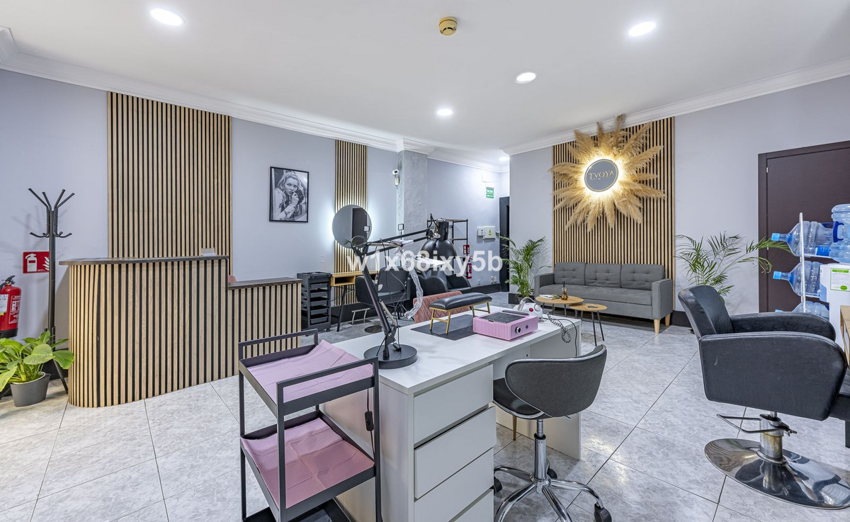 Se vende Local comercial de 2 dormitorios en Costa Del Sol, Málaga, España