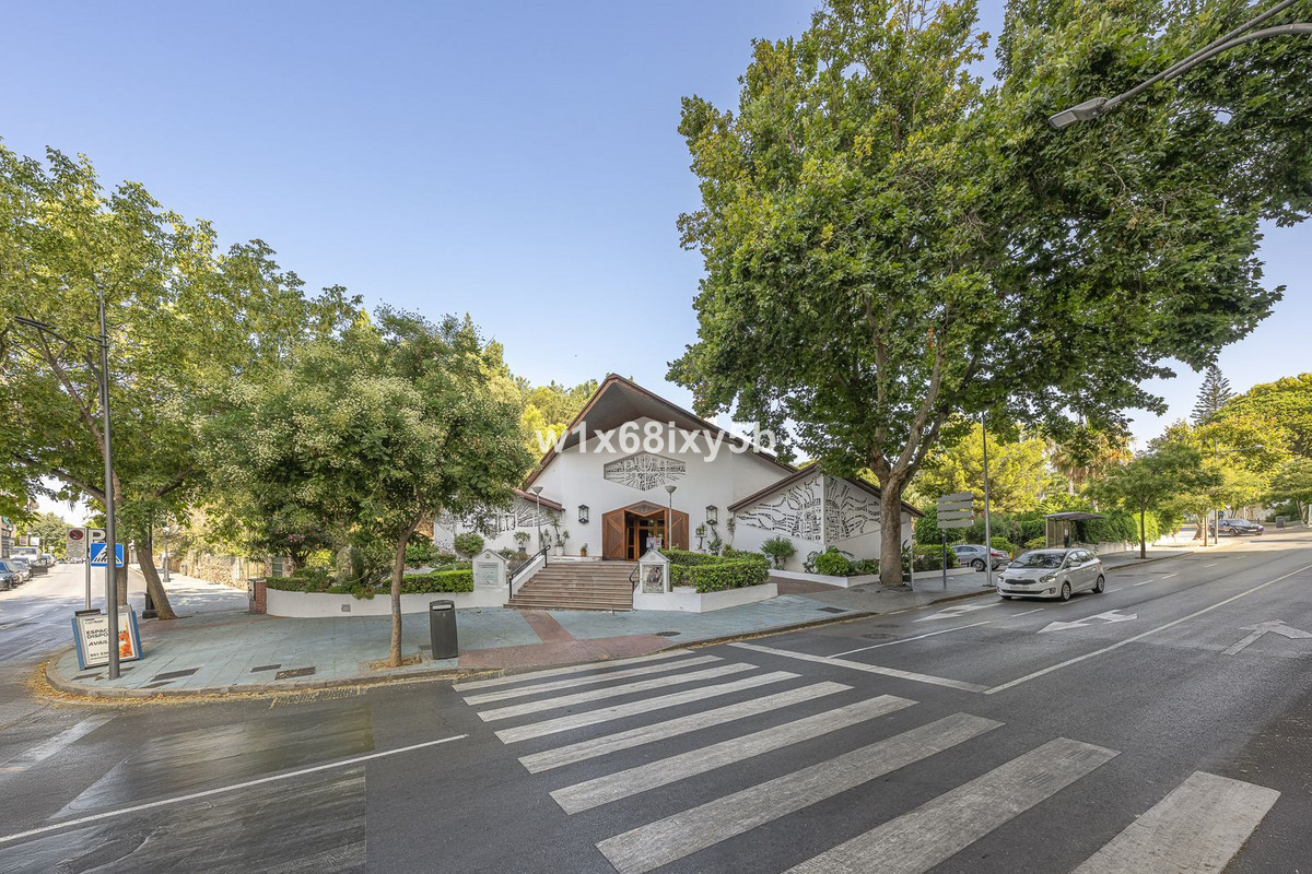 Se vende Local comercial de 2 dormitorios en Costa Del Sol, Málaga, España
