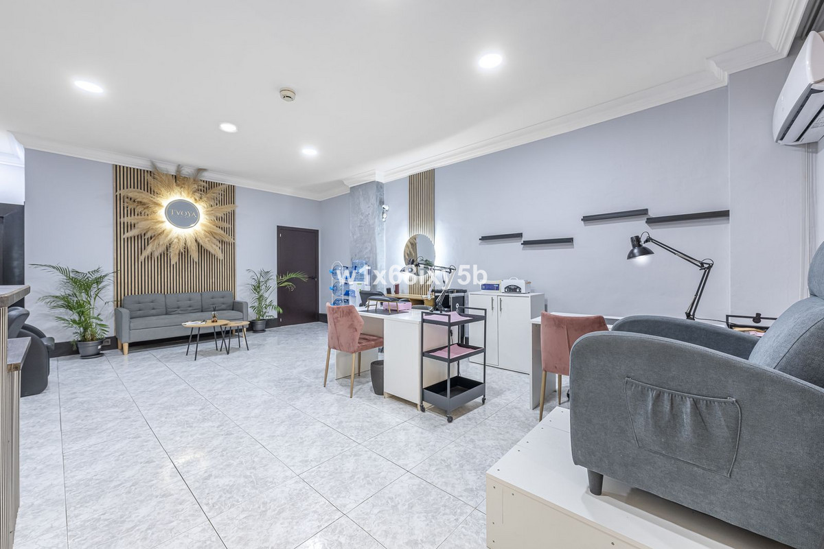 Se vende Local comercial de 2 dormitorios en Costa Del Sol, Málaga, España