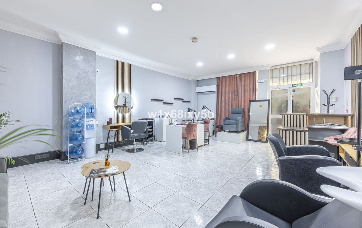 Se vende Local comercial de 2 dormitorios en Costa Del Sol, Málaga, España