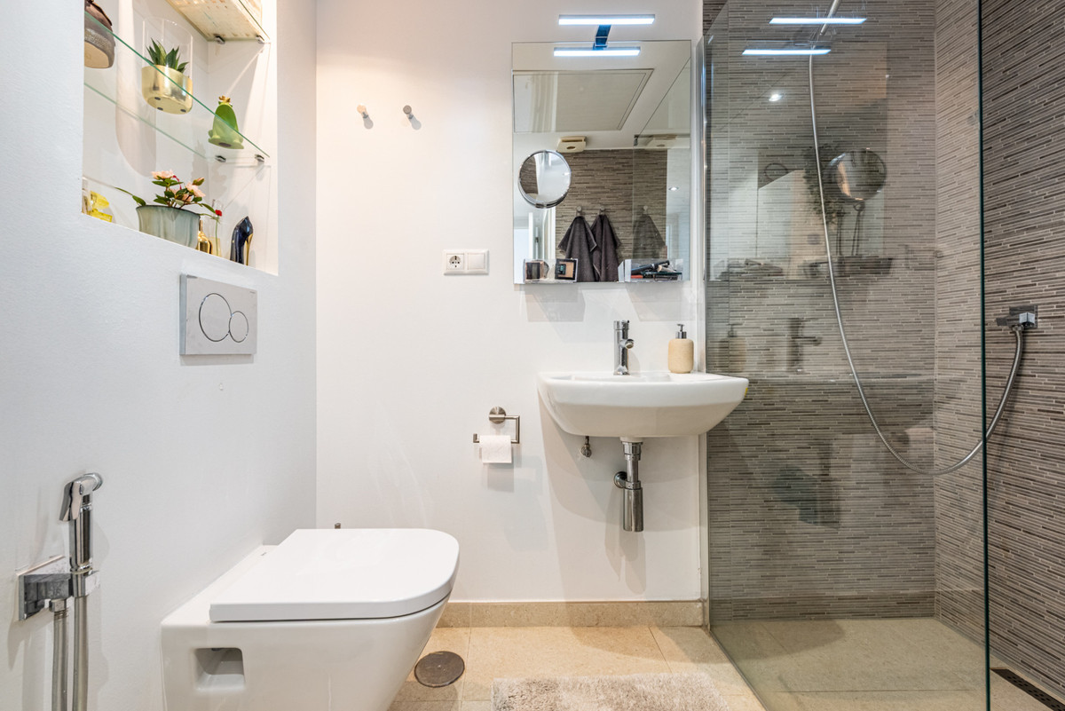 3 Bed Apartment for sale in Fuengirola Costa Del Sol, Málaga, Spain