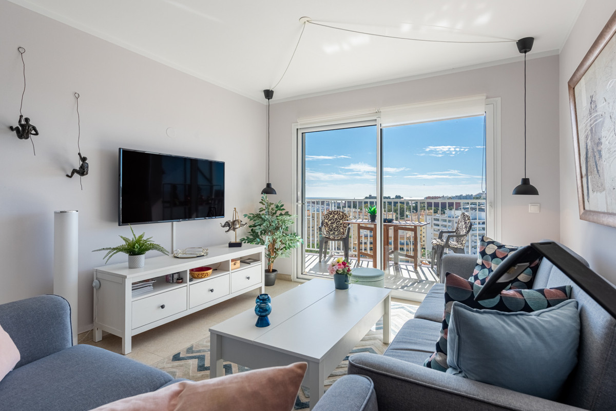 3 Bed Apartment for sale in Fuengirola Costa Del Sol, Málaga, Spain