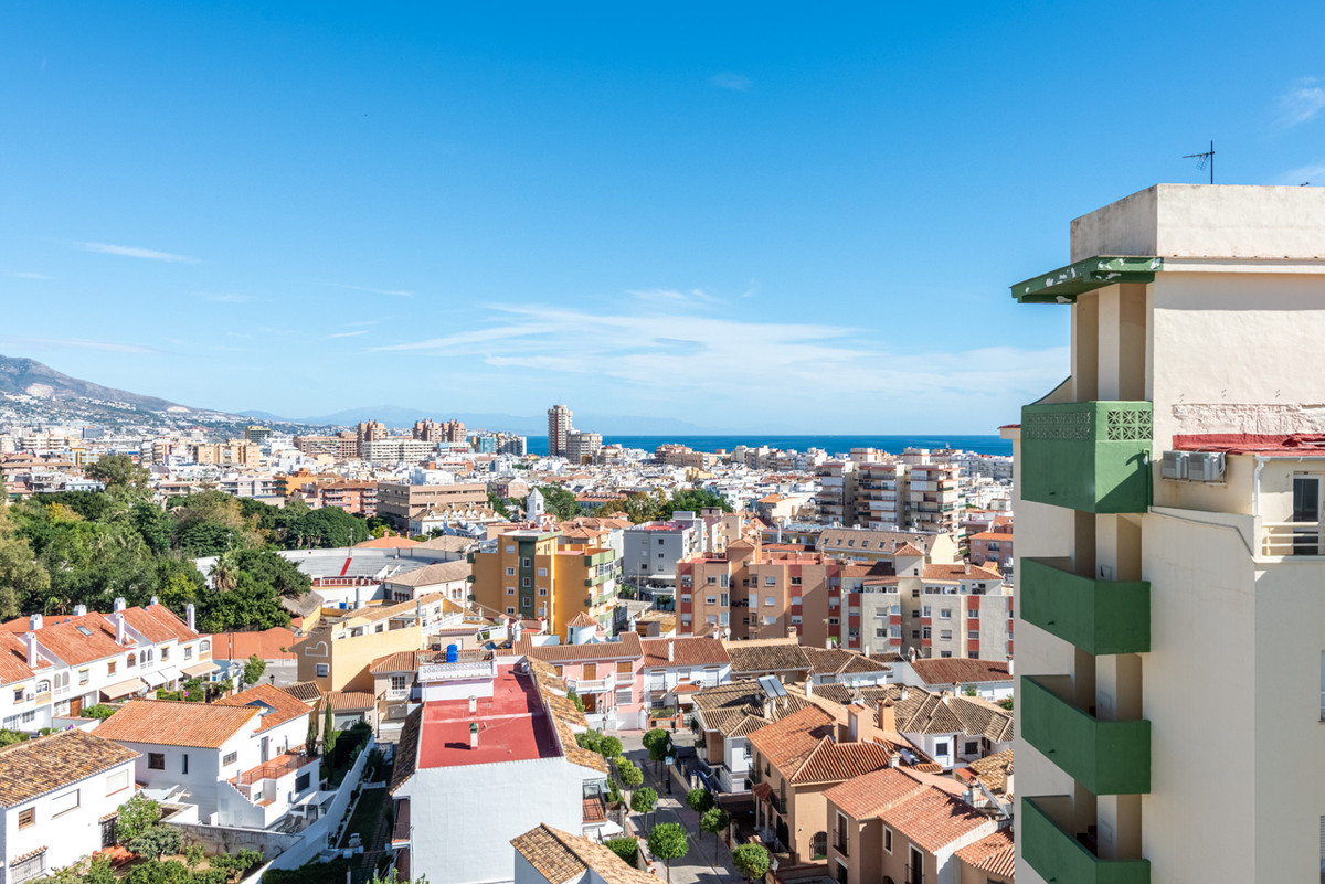 3 Bed Apartment for sale in Fuengirola Costa Del Sol, Málaga, Spain