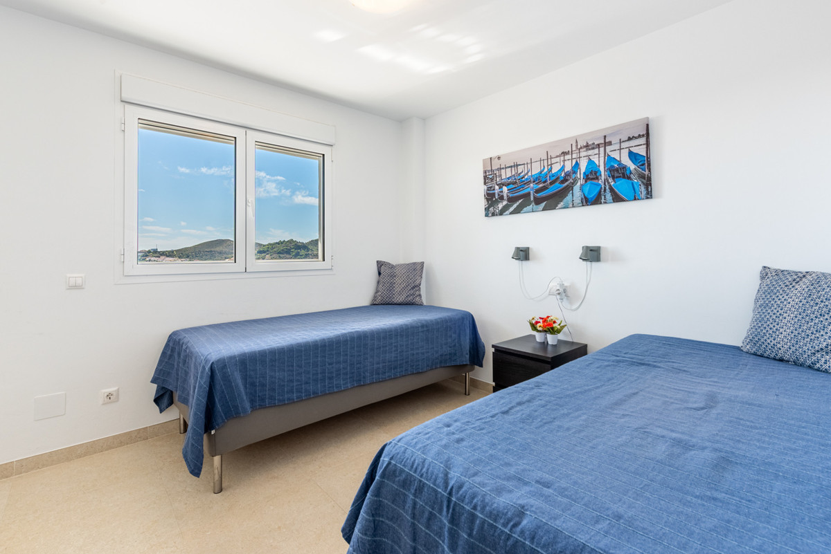 3 Bed Apartment for sale in Fuengirola Costa Del Sol, Málaga, Spain