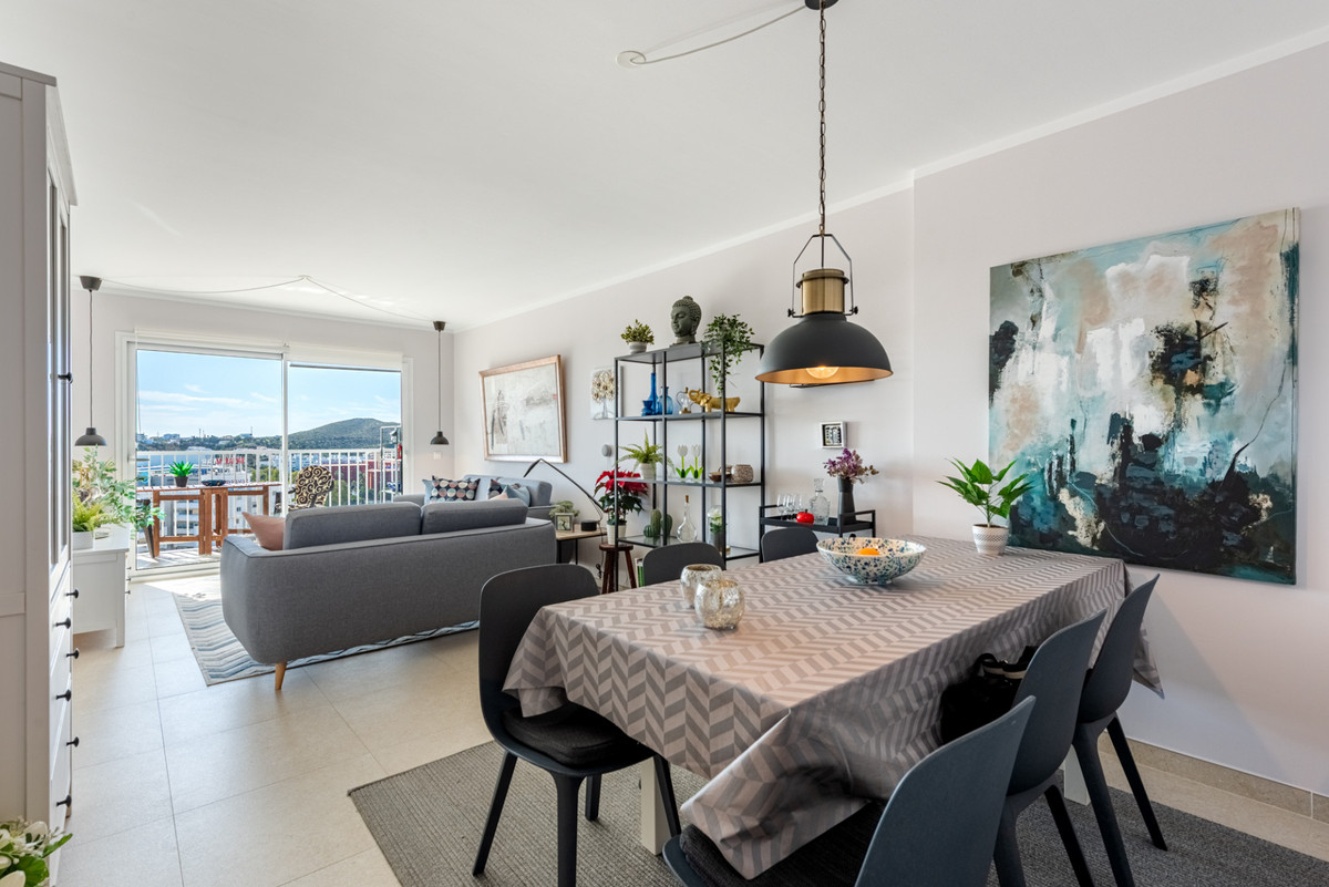 3 Bed Apartment for sale in Fuengirola Costa Del Sol, Málaga, Spain