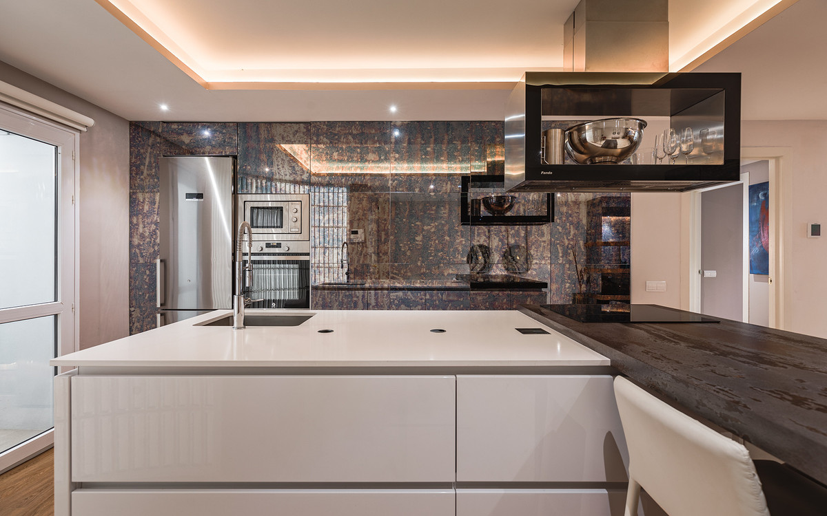 2 Bed Apartment for sale in The Golden Mile Costa Del Sol, Málaga, Spain