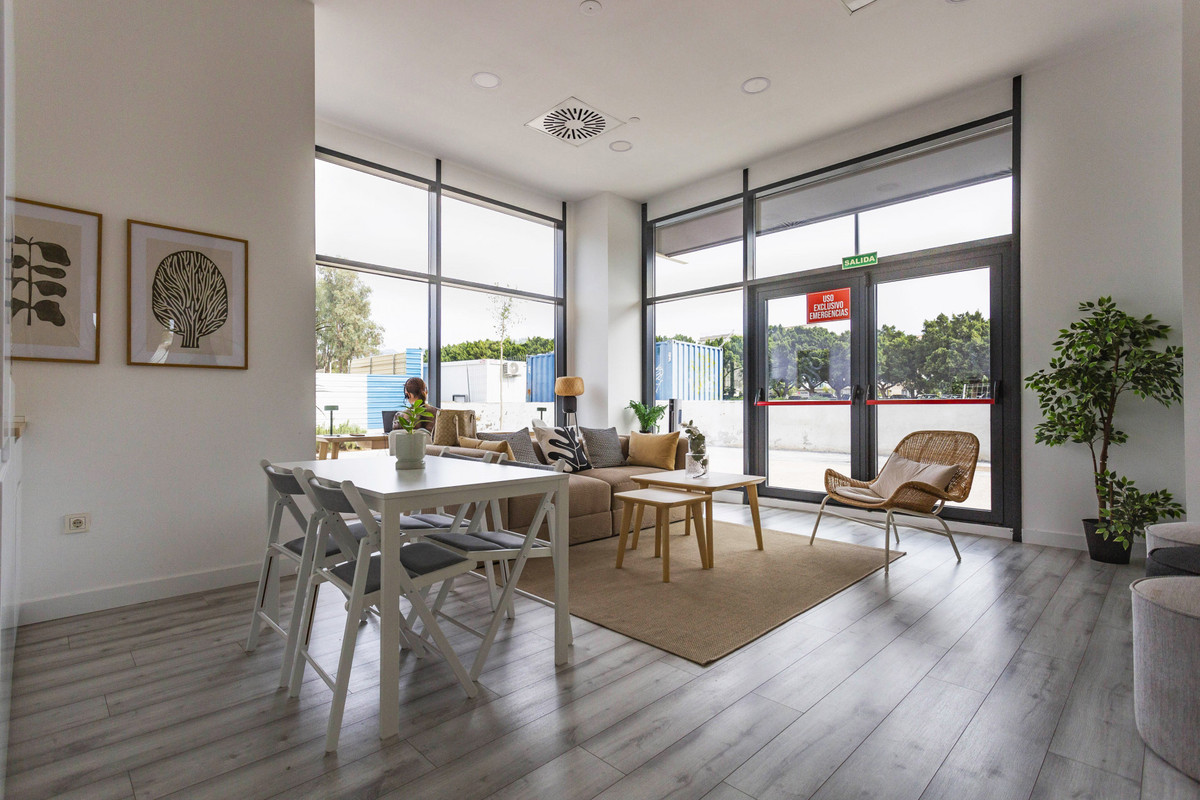 Se vende Apartamento Planta Media de 2 dormitorios en Costa Del Sol, Málaga, España