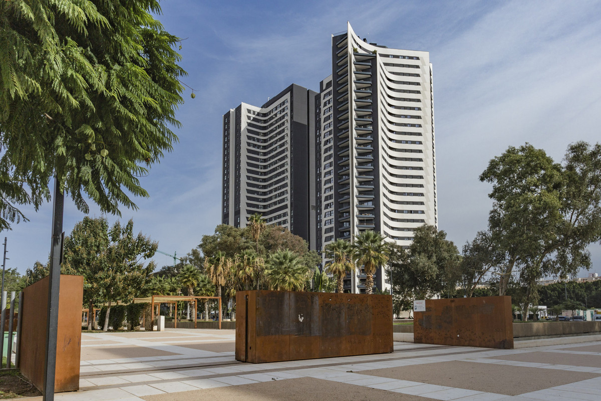 Se vende Apartamento Planta Media de 2 dormitorios en Costa Del Sol, Málaga, España