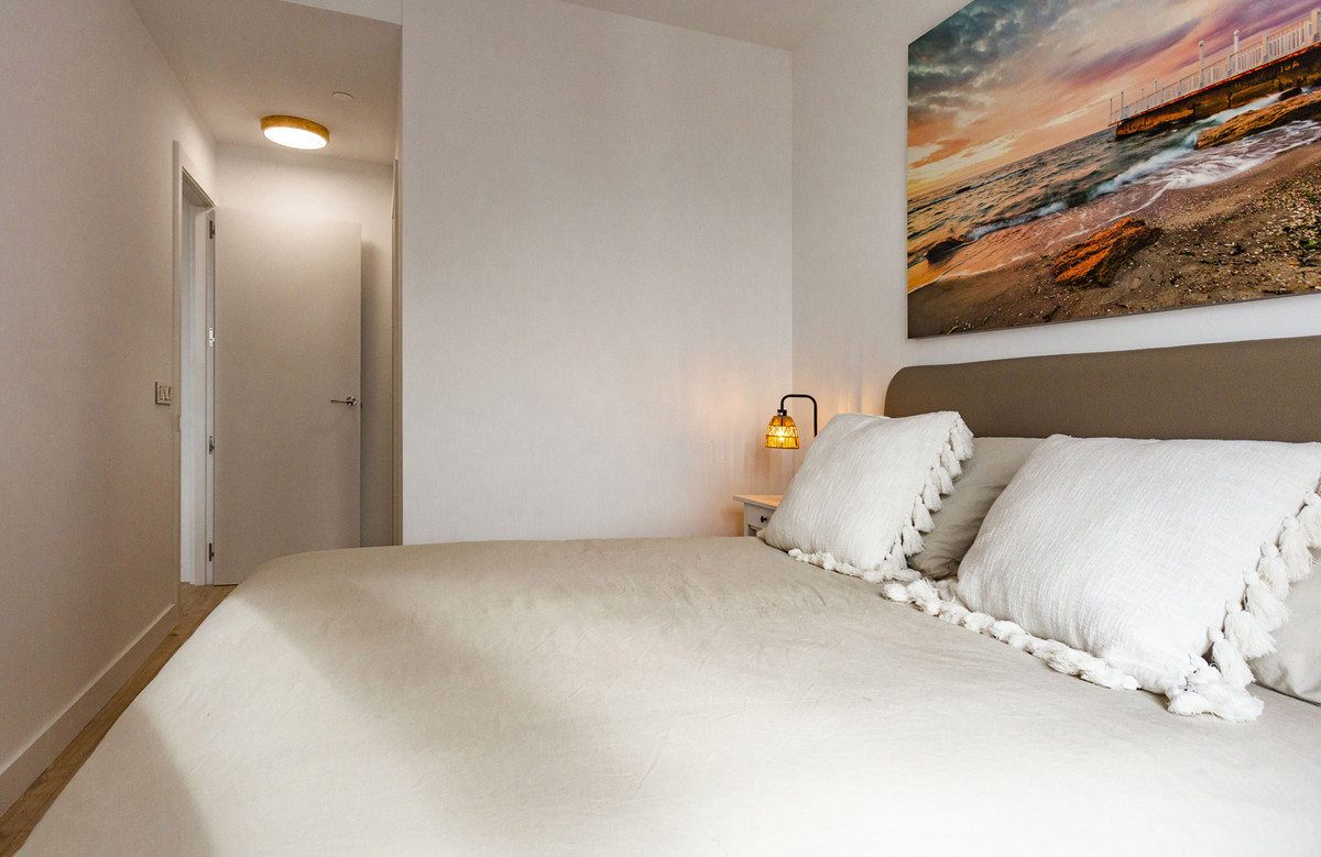 Se vende Apartamento Planta Media de 2 dormitorios en Costa Del Sol, Málaga, España
