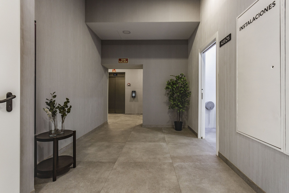 Se vende Apartamento Planta Media de 2 dormitorios en Costa Del Sol, Málaga, España