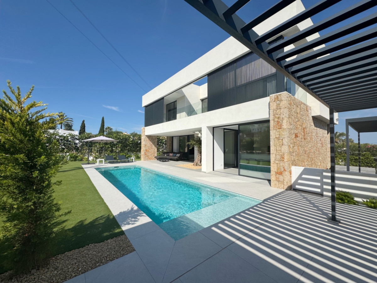 4 Bed Townhouse for sale in Denia Costa Blanca, Alicante, Spain