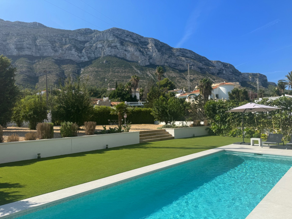 4 Bed Townhouse for sale in Denia Costa Blanca, Alicante, Spain