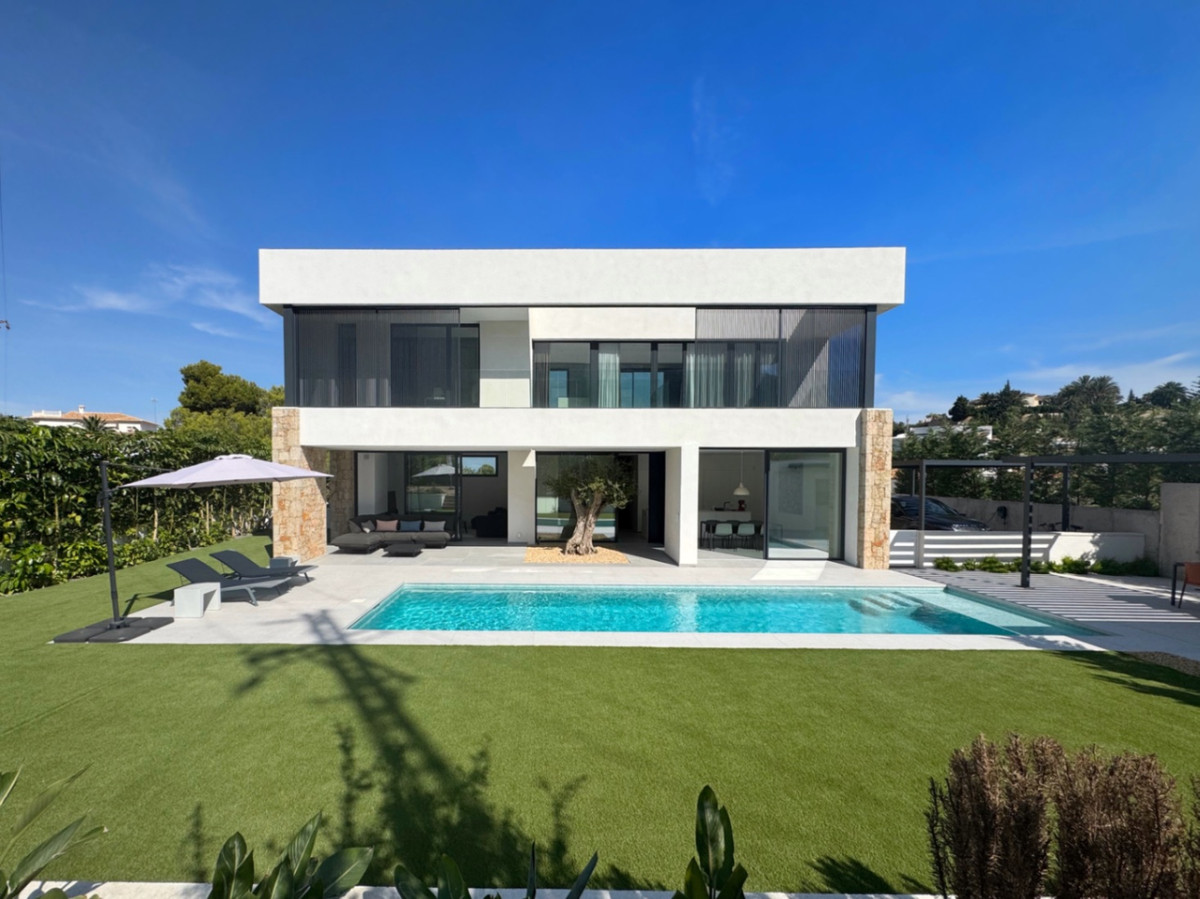 4 Bed Townhouse for sale in Denia Costa Blanca, Alicante, Spain