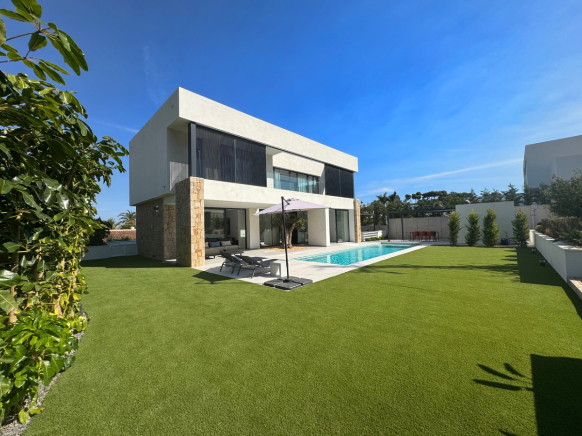 4 Bed Townhouse for sale in Denia Costa Blanca, Alicante, Spain