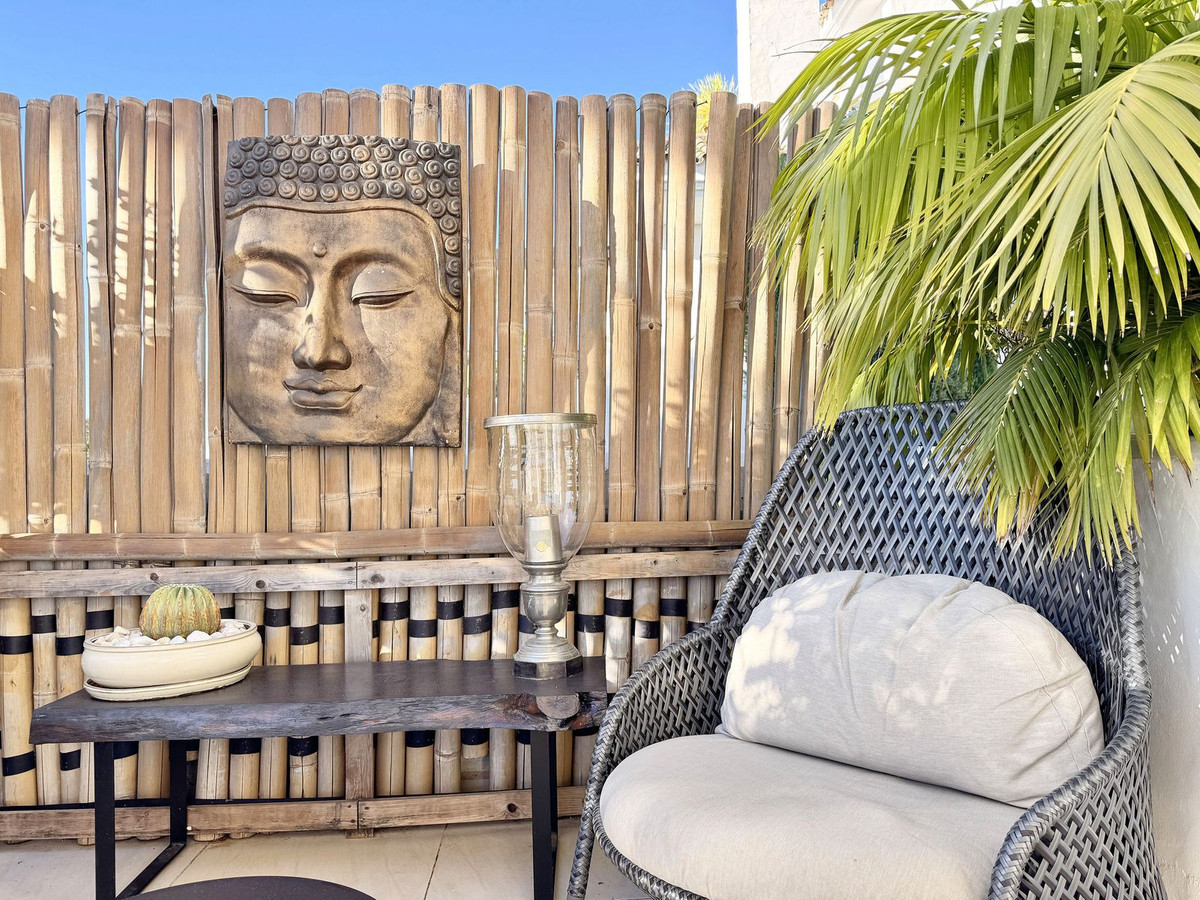 2 Bed Apartment for sale in Nueva Andalucía Costa Del Sol, Málaga, Spain