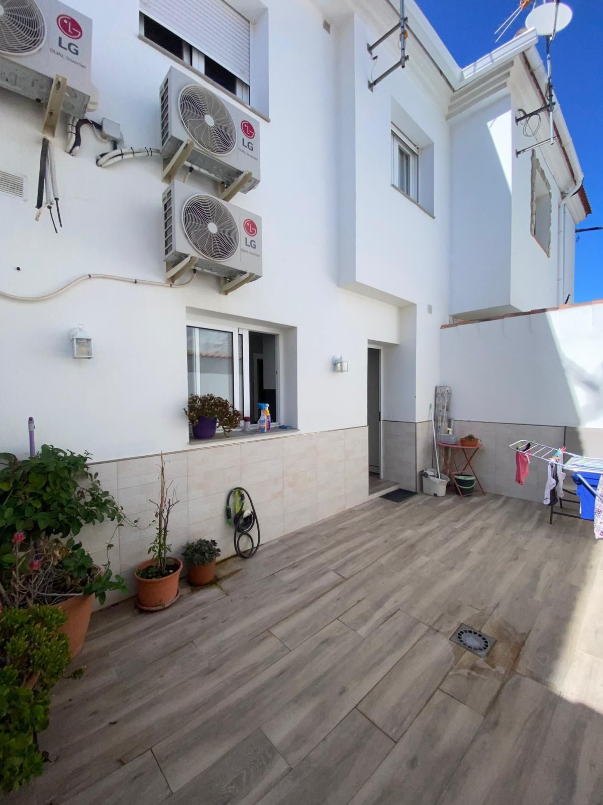 3 Bed Townhouse for sale in Casares Costa Del Sol, Málaga, Spain