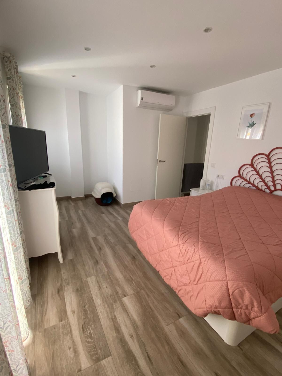 3 Bed Townhouse for sale in Casares Costa Del Sol, Málaga, Spain