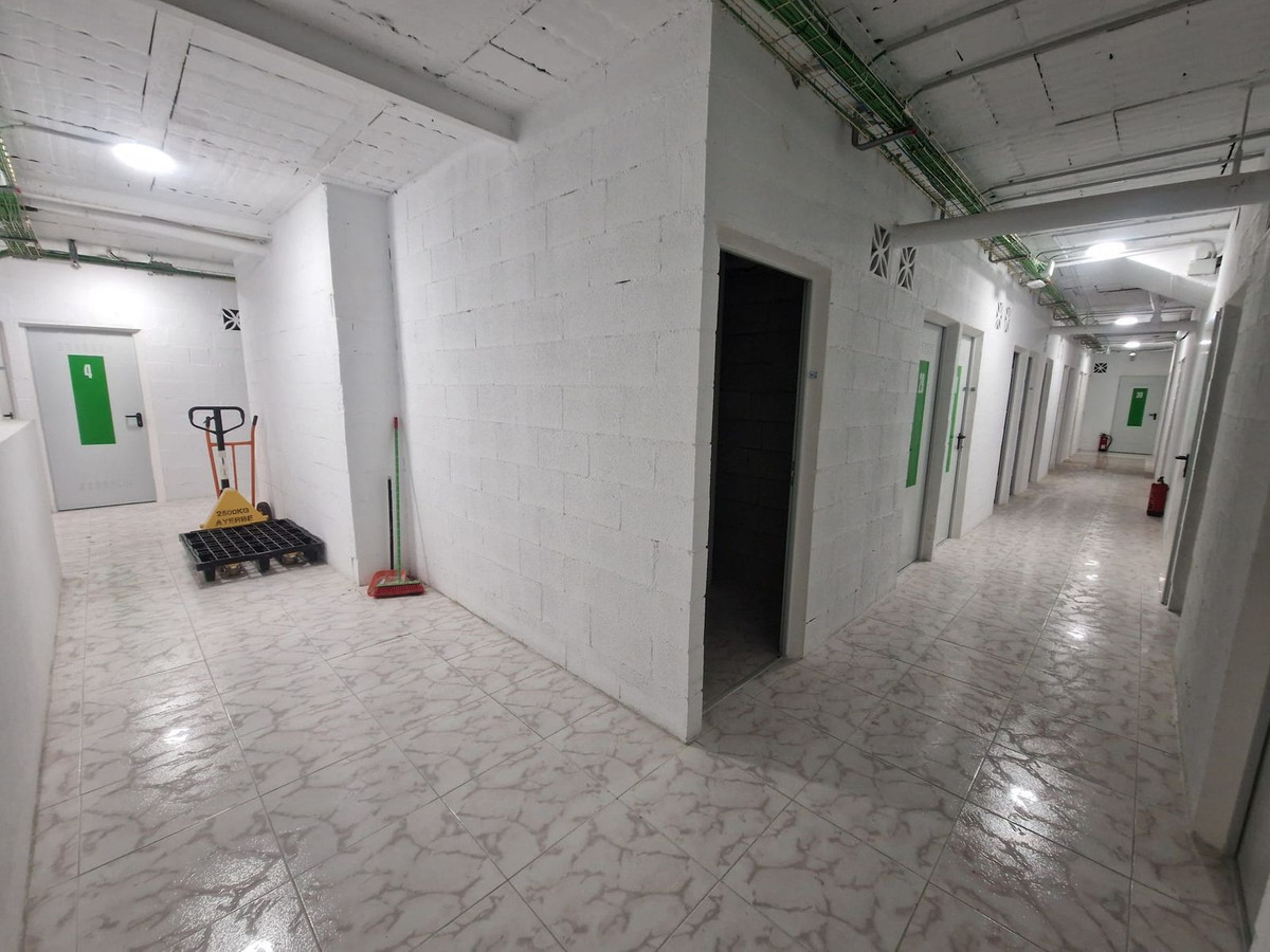 Se vende Local comercial  en Costa Del Sol, Málaga, España
