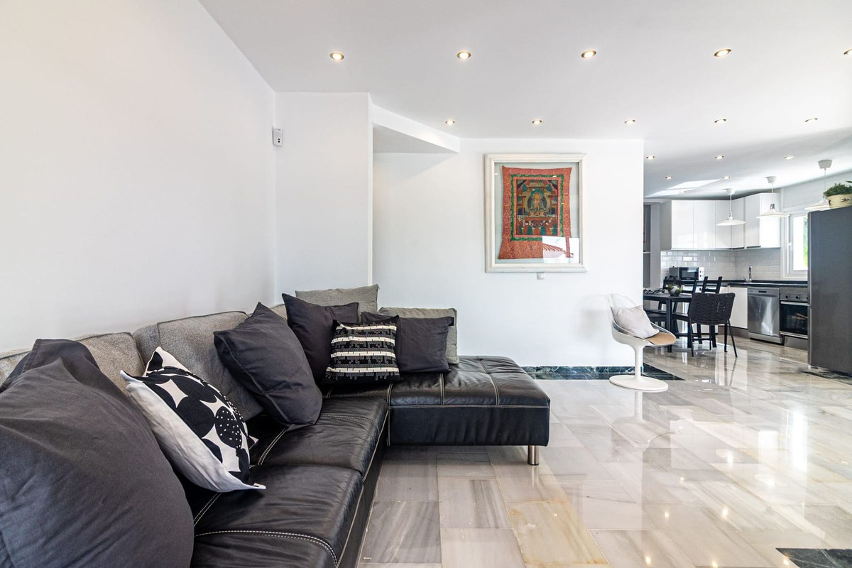 Se vende Villa - Chalet de 5 dormitorios en Costa Del Sol, Málaga, España