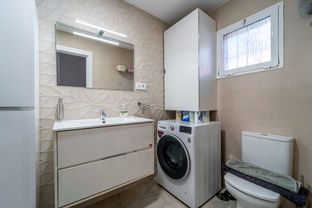 2 Bed Apartment for sale in Benalmadena Costa Del Sol, Málaga, Spain