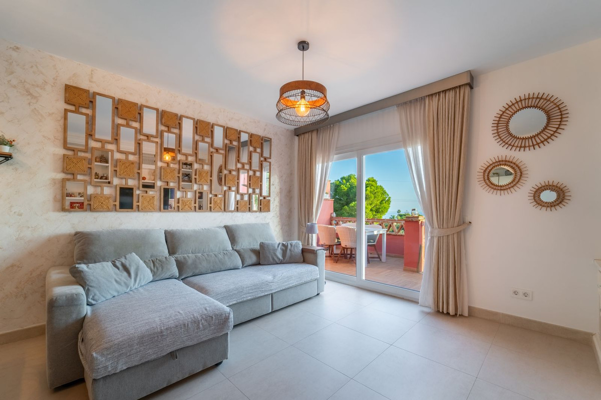 2 Bed Apartment for sale in Benalmadena Costa Del Sol, Málaga, Spain