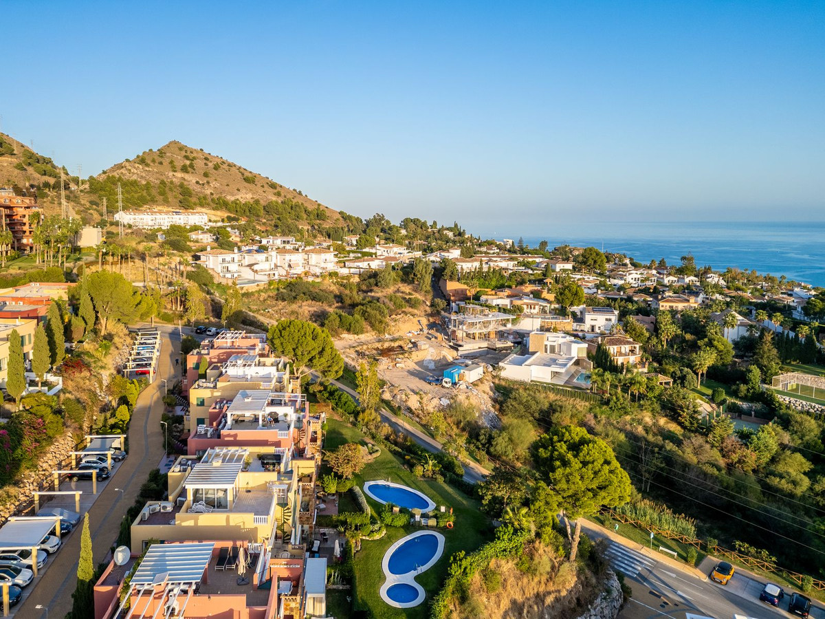 2 Bed Apartment for sale in Benalmadena Costa Del Sol, Málaga, Spain