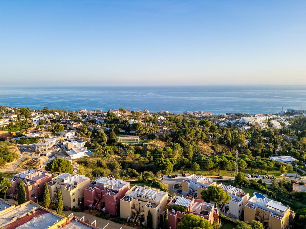 2 Bed Apartment for sale in Benalmadena Costa Del Sol, Málaga, Spain