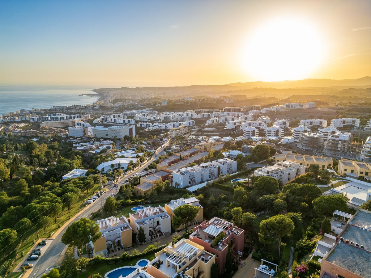2 Bed Apartment for sale in Benalmadena Costa Del Sol, Málaga, Spain