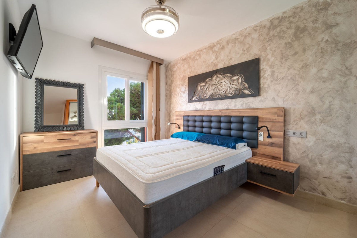 2 Bed Apartment for sale in Benalmadena Costa Del Sol, Málaga, Spain