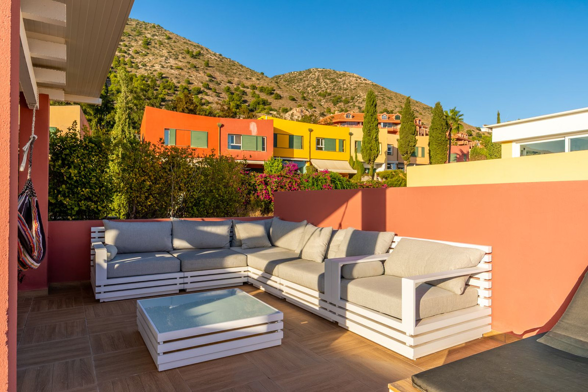 2 Bed Apartment for sale in Benalmadena Costa Del Sol, Málaga, Spain