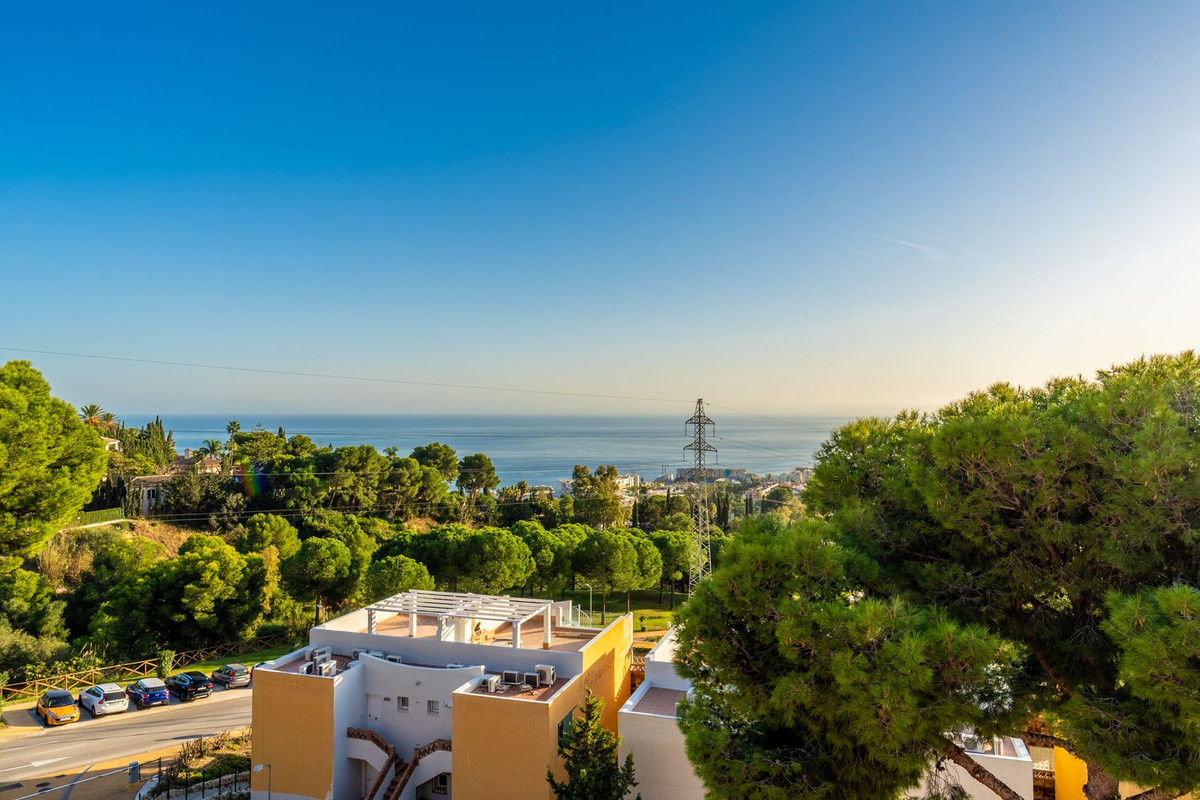 2 Bed Apartment for sale in Benalmadena Costa Del Sol, Málaga, Spain