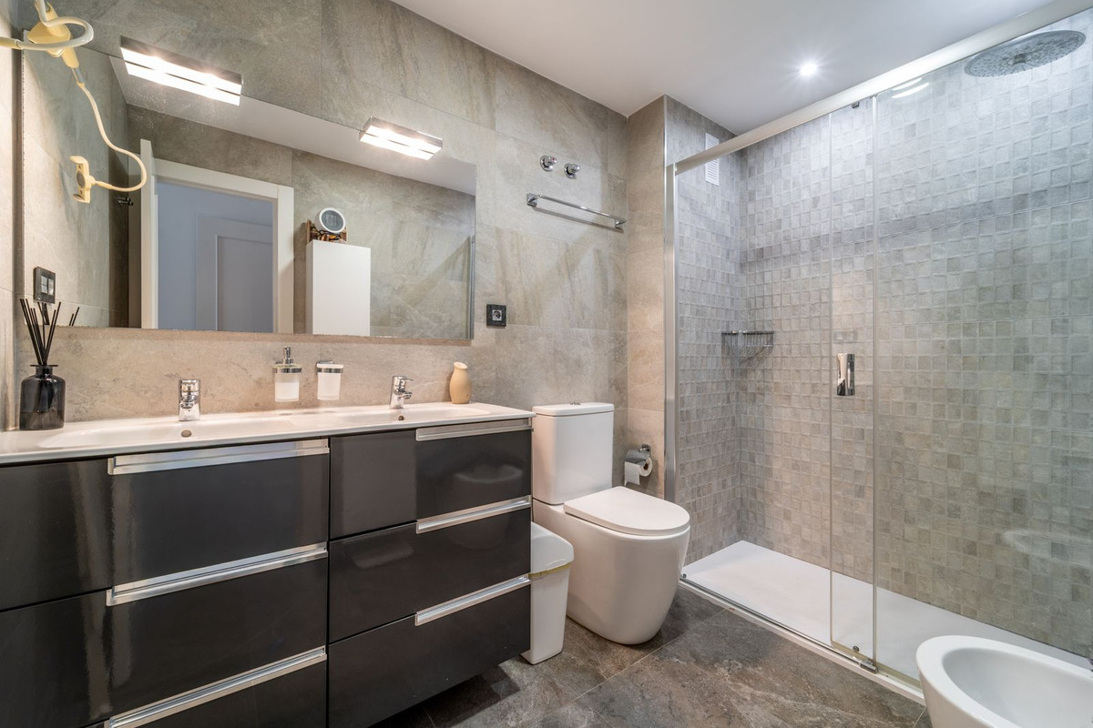 2 Bed Apartment for sale in Benalmadena Costa Del Sol, Málaga, Spain