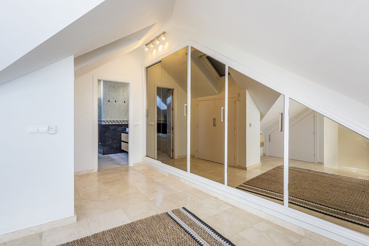 Se vende Apartamento en Planta Última de 1 dormitorios en Costa Del Sol, Málaga, España