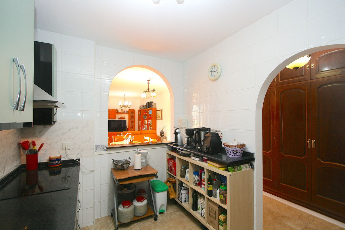 2 Bed Apartment for sale in Fuengirola Costa Del Sol, Málaga, Spain