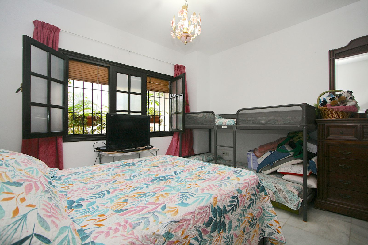 2 Bed Apartment for sale in Fuengirola Costa Del Sol, Málaga, Spain