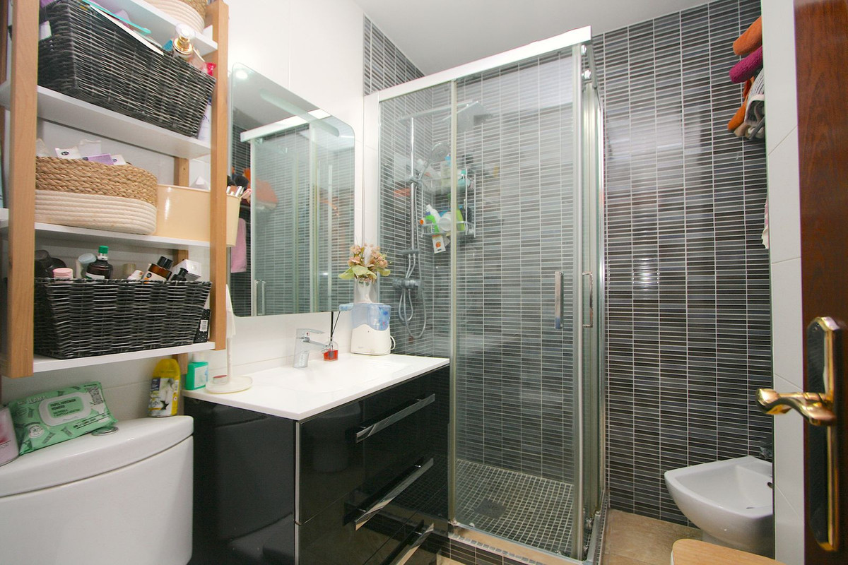 2 Bed Apartment for sale in Fuengirola Costa Del Sol, Málaga, Spain