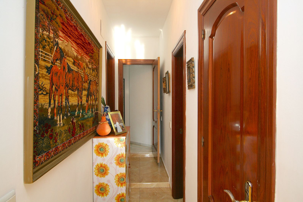 2 Bed Apartment for sale in Fuengirola Costa Del Sol, Málaga, Spain