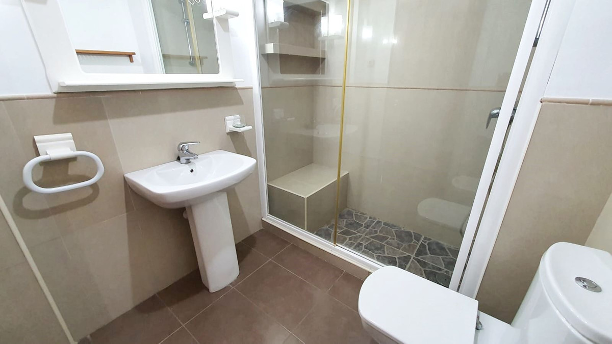 3 Bed Apartment for sale in Fuengirola Costa Del Sol, Málaga, Spain